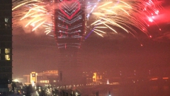 FENOMENALAN VATROMET NA KULI BEOGRAD: Srpska Nova godina dočekana bajkovito u Beogradu na vodi i kod Hrama Svetog Save (VIDEO)