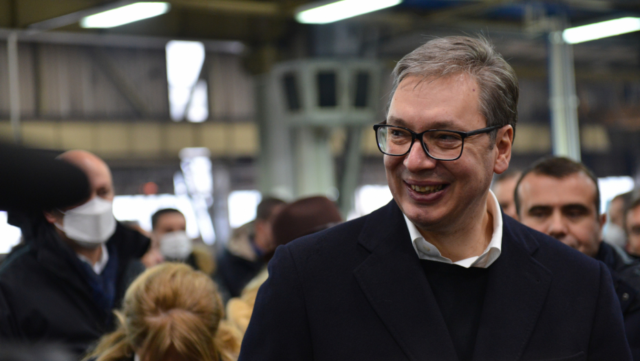 PREDSEDNIK POSEĆUJE NASELJE BORČA Dok Goran Marković i Vladeta Janković preziru periferiju, Vučić pokazao da mi je stalo do svakog čoveka u Srbiji