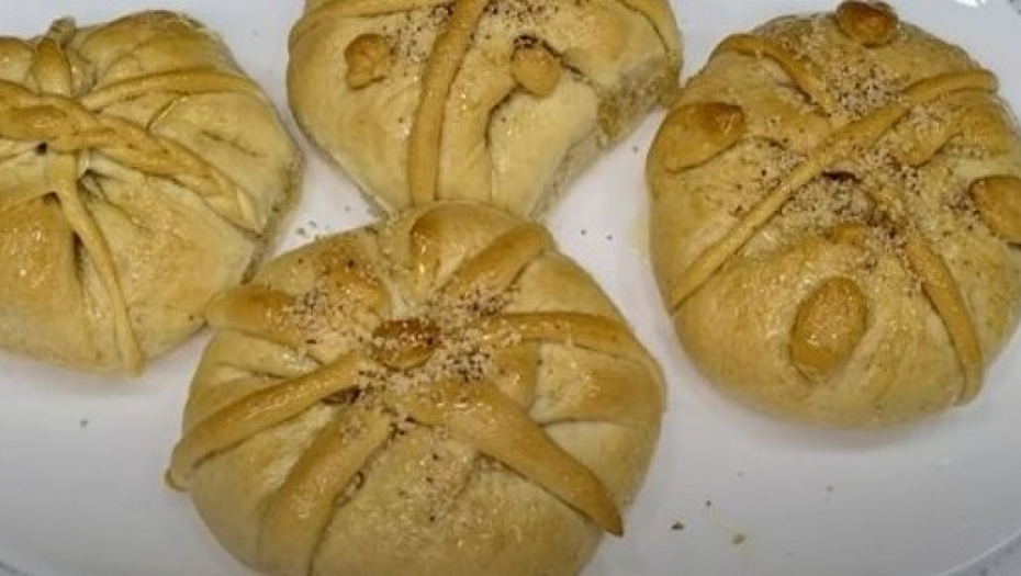 ZA SREĆU, SUTRA OBAVEZNO NAPRAVITE OBREDNI KOLAČ - VASILICU Starinski recept, sa obaveznim ukrasima, koji su ključ napretka