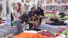 DEJAN ODMAH PRITRČAO DA JE PODIGNE! Nakon žestoke svađe i prolivenih suza, pala u nesvest na sred sobe!