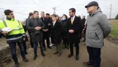 PREMIJERKA U NOVOM SADU Brnabić obišla radove na izgradnji kanalizacije u Kisaču
