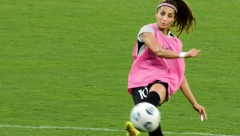 PRIČA FUDBALERKE IZ AVGANISTANA: Kad su joj oca zaklali, Nadja je pobegla od Talibana, preko izbegličnog kampa je stigla do trona u PSG-u