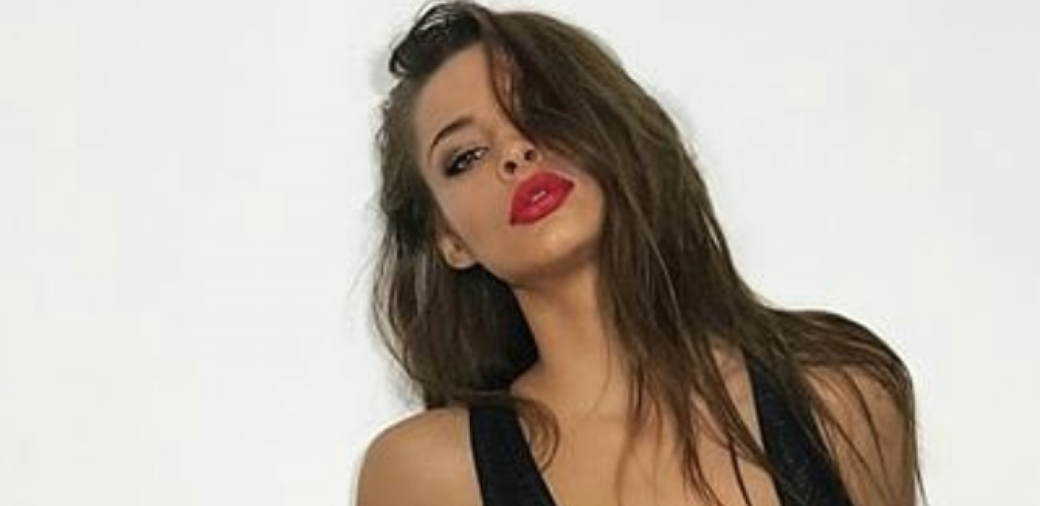 ŠOK! GOLA GU*A Isplivala fotka Nataše Šavije bez trunke šminke, pozirala u tangama (FOTO)