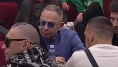 TATALNO SE POGUBIO! Sale glumac doživeo neviđeno poniženje, zadrugari ga žestoko isprozivali: Gledaju te kao kretena!