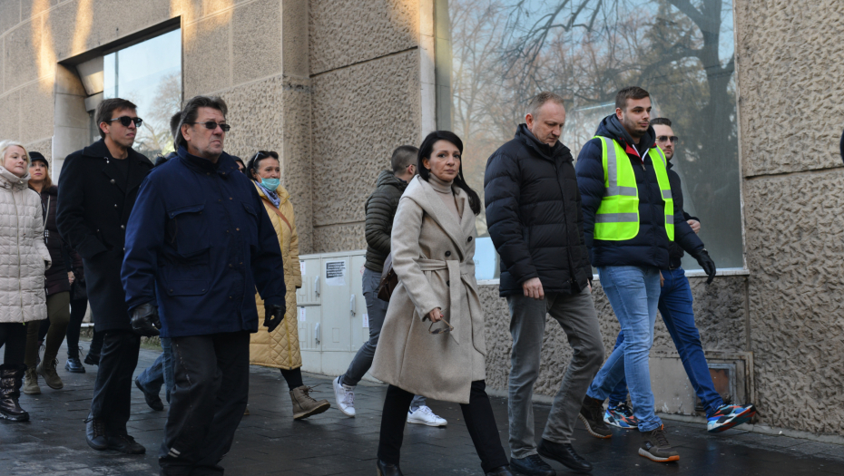 NE PODNOSIM TE, IZBACIĆU TE Ujedinjena opozicija se već razjedinila -  bez Vuka Jeremića na izbornom posteru