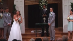 OSTAVILA GA PRED OLTAROM: Mladoženja grcao u suzama, a ovo što je uradila MLADA još dugo će se prepričavati! (VIDEO)