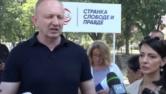 MARINIKA BI DA LUSTRIRA ĐILASA!? Zaletela se u pljuvanju države, pa opisala đilasovsku vlast DO NAJSITNIJEG DETALJA