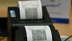 INT RASTER NAPLATIO, ALI NEMA FISKALNE KASE KOJE JE OBEĆAO Distributeri i trgovci nasamareni