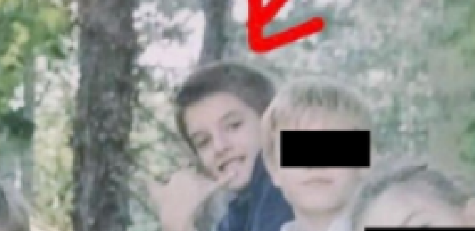 DA LI GA PREPOZNAJETE?! On je jedan od naših najpoznatijih repera, važi za pravog frajera, a fotka iz detinjstva će vas raznežiti!