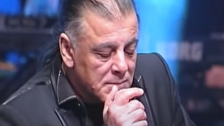 BILI SU ZAMALO KUMOVI! Bora Đorđević se uz potresne reči oprostio od legendarnog muzičara i svog bliskog prijatelja Akija!