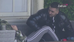 DA LI BI SMELA DA IMAŠ SE*SUALNI ODNOS U RIJALITIJU?! Zola gutao pogledom baš ovu zadrugarku!
