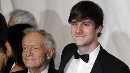 UŽASI IZ VILE ŠOKIRALI SU JAVNOST! Oglasio se sin Hju Hefnera i progovorio o silovanjima i jezivim detaljima koji su isplivale u javnost o njegovom ocu!