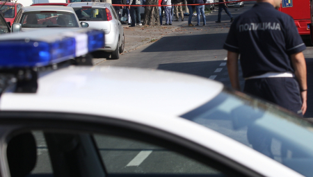 SAOBRAĆAJNA NEZGODA KOD SENTE Automobil se prevrnuo i zapalio, obustavljen saobraćaj (FOTO)