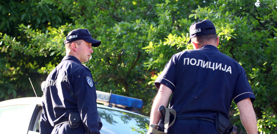 ZAUSTAVILA KOLA, POTEGLA PIŠTOLJ I PUCALA U SEBE Otkriveni detalji ranjavanja niške policajke, poznato u kakvom je stanju