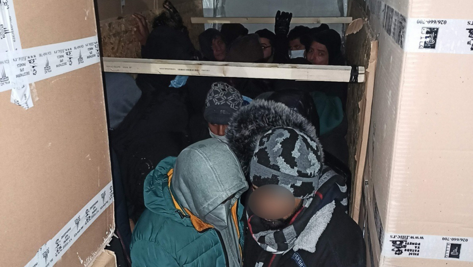 PREVOZILI ILEGALNE MIGRANTE U Mađarskoj uhapšeni srpski državljani