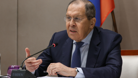 LAVROV OTKRIO DA LI ĆE DOĆI DO SASTANKA PUTINA I ZELENSKOG: "Više puta je insistirao..."
