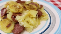 STARINSKO SRPSKO JELO Krompirača sa pirinčem i kobasicom, pravo zadovoljstvo ukusa