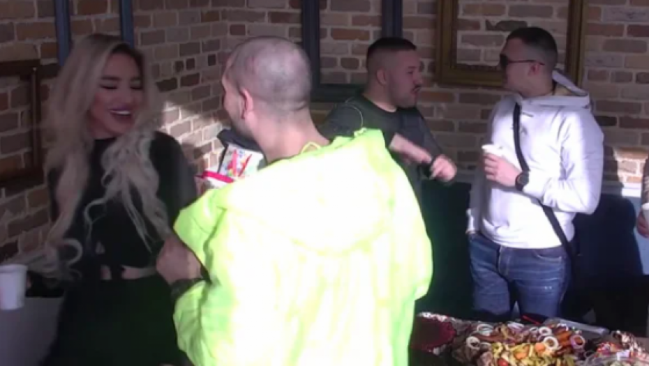 BRUTALNO ISPROZIVALA DALILU! Aleks napravila opšti karambol na sopstvenom rođendanu, prišla Dejanu i uradila ovo!