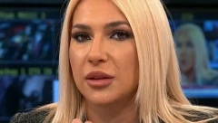 POKAZALA GRUDI I STOMAK! Jovani Jeremić se ocrtao svaki mišić, pa poslala jaku poruku! (FOTO)