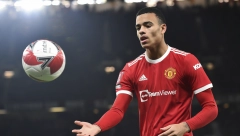 (UZNEMIJUĆI SADRŽAJ) SKANDAL U ENGLESKOJ! Prvotimac Junajteda tukao devojku, preti mu zatvor!