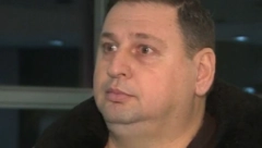 TAKI MARINKOVIĆ POVREĐEN! Otac Maje Marinković doživeo nezgodu, cela ruka mu u zavoju! (FOTO)
