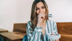 Navike koje uništavaju zdravlje: Ovo nikako ne smete da radite posle jela