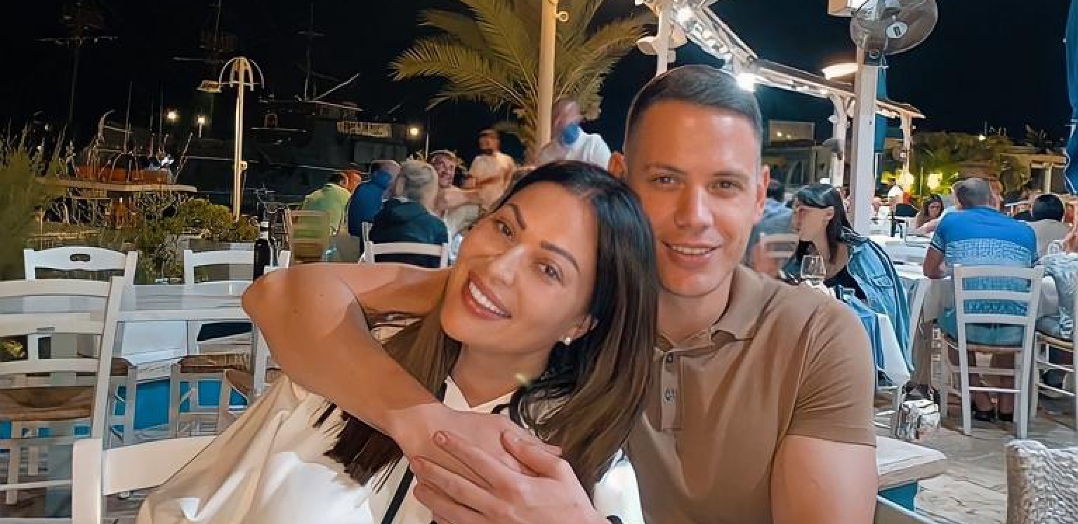 NAKON RASKIDA SA CECOM Evo gde je i šta radi Bogdan Srejović, snimljen u jednom prestoničkom restoranu i to u ovom izdanju (FOTO)