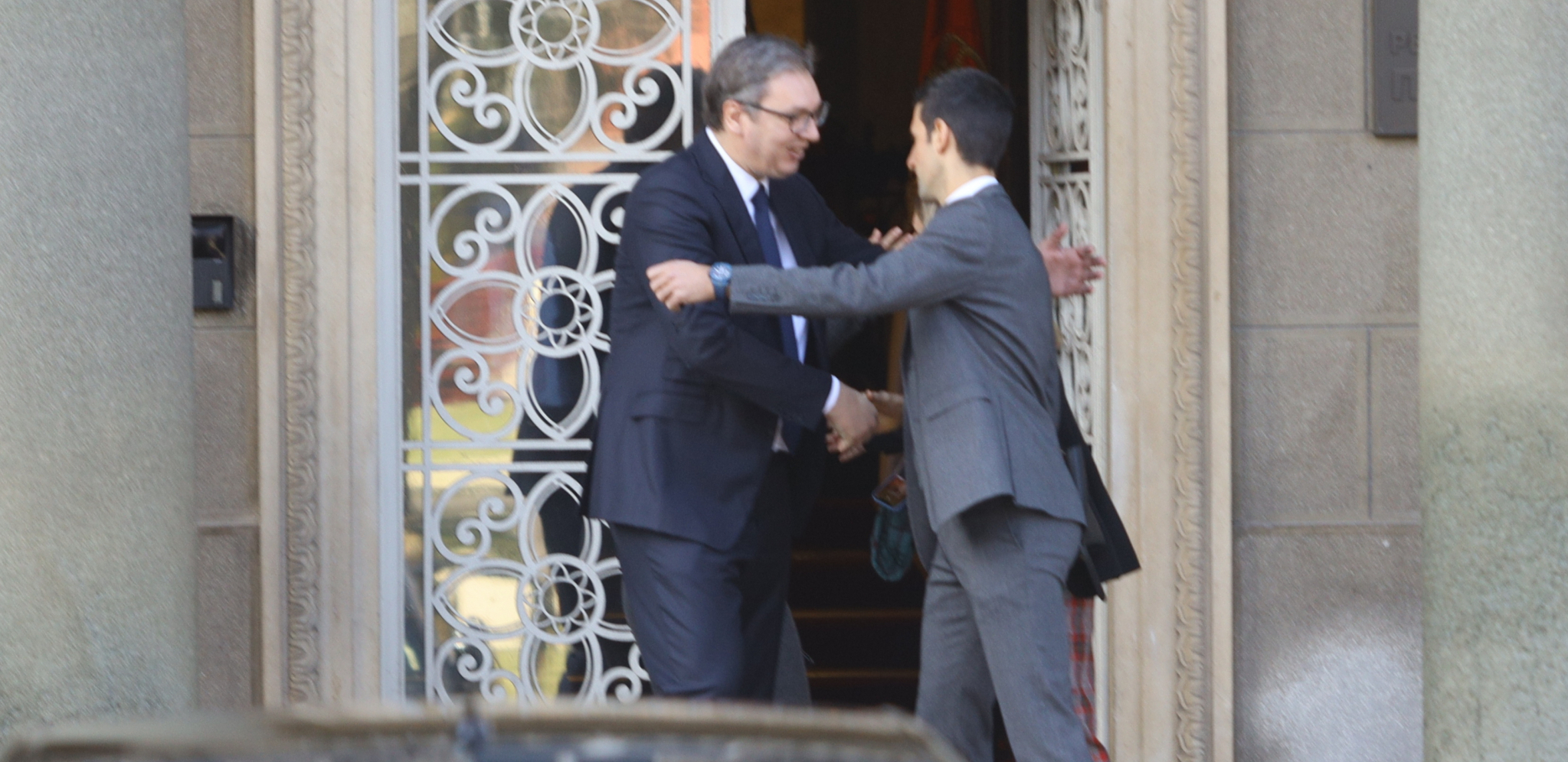 VUČIĆ VEĆI OD ĐOKOVIĆA Hit šala kruži na internetu
