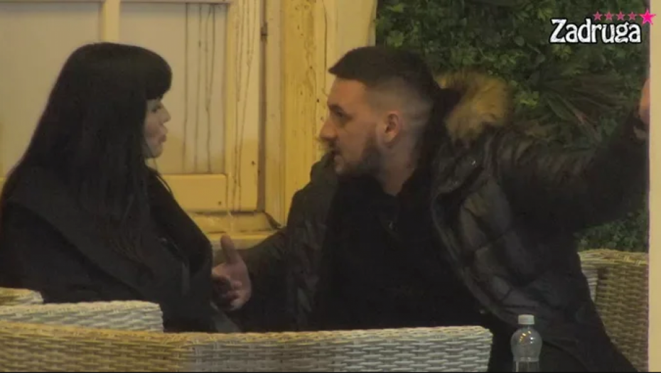 PRVA LJUBAVNA DRAMA Deniz Dejm i Zola započeli svađu zbog "jedinice" iz intimnih odnosa, Čoliću potpuno slomljen ego