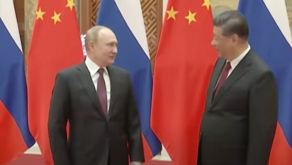 SUSRET PUTINA I ĐINPINGA PROŠAO BEZ RUKOVANJA: Evo šta je razlog - isto je uradio i Merkelovoj (VIDEO)