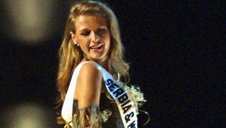 BILA JE MUZA ROBERTA KAVALIJA: Sanja Papić i dalje pleni lepotom, ljubavnu bajku joj je prekinula tragedija od koje se još oporavlja