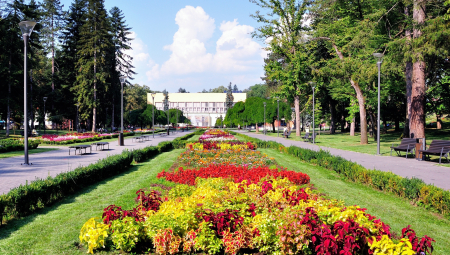 DRŽAVA DAJE PONOVO I DO 15.000 DINARA ZA ODMOR Ovo su uslovi da ih dobijete