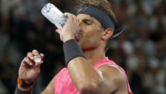 OGLASIO SE NADALOV DOKTOR! Evo šta Rafa stalno koristi pred mečeve!