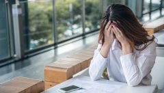 UZELA SAM NJEGOV TELEFON I IMALA ŠTA DA VIDIM - TA ŽENA VOLI MOG SUPRUGA: Ova 4 signala su jasan pokazatelj da vas vara!