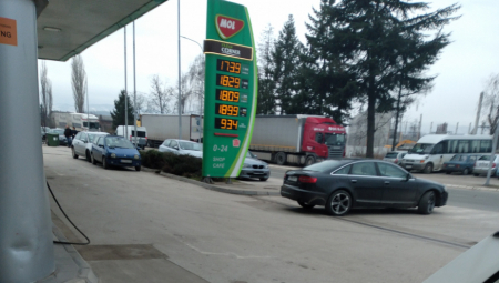 PROCURELI NOVI DETALJI STRAVIČNOG UBISTVA U LESKOVCU Izjave očevidaca s lica mesta svedoče brutalnosti incidenta sa smrtnim ishodom