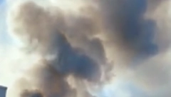 "NE IZLAZITE IZ SKLONIŠTA" Pogođen rezerovar sa azotnom kiselinom (FOTO)