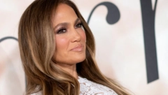 OVE PANTALONE MORATE DA IMATE OVOG LETA Savršeno izdužuju noge, skidaju dva konfekcijska broja i Džej Lo ih obožava