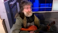 IZMASAKRIRAO GA ZBOG 390 DINARA Počinje suđenje za brutalno ubistvo uličnog svirača Blekija!