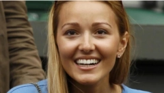 OVO MI JE NAJDRAŽI MOMENAT IZ DETINJSTVA Jelena Đoković je raznežila svoje pratioce, objavila najlepšu uspomenu