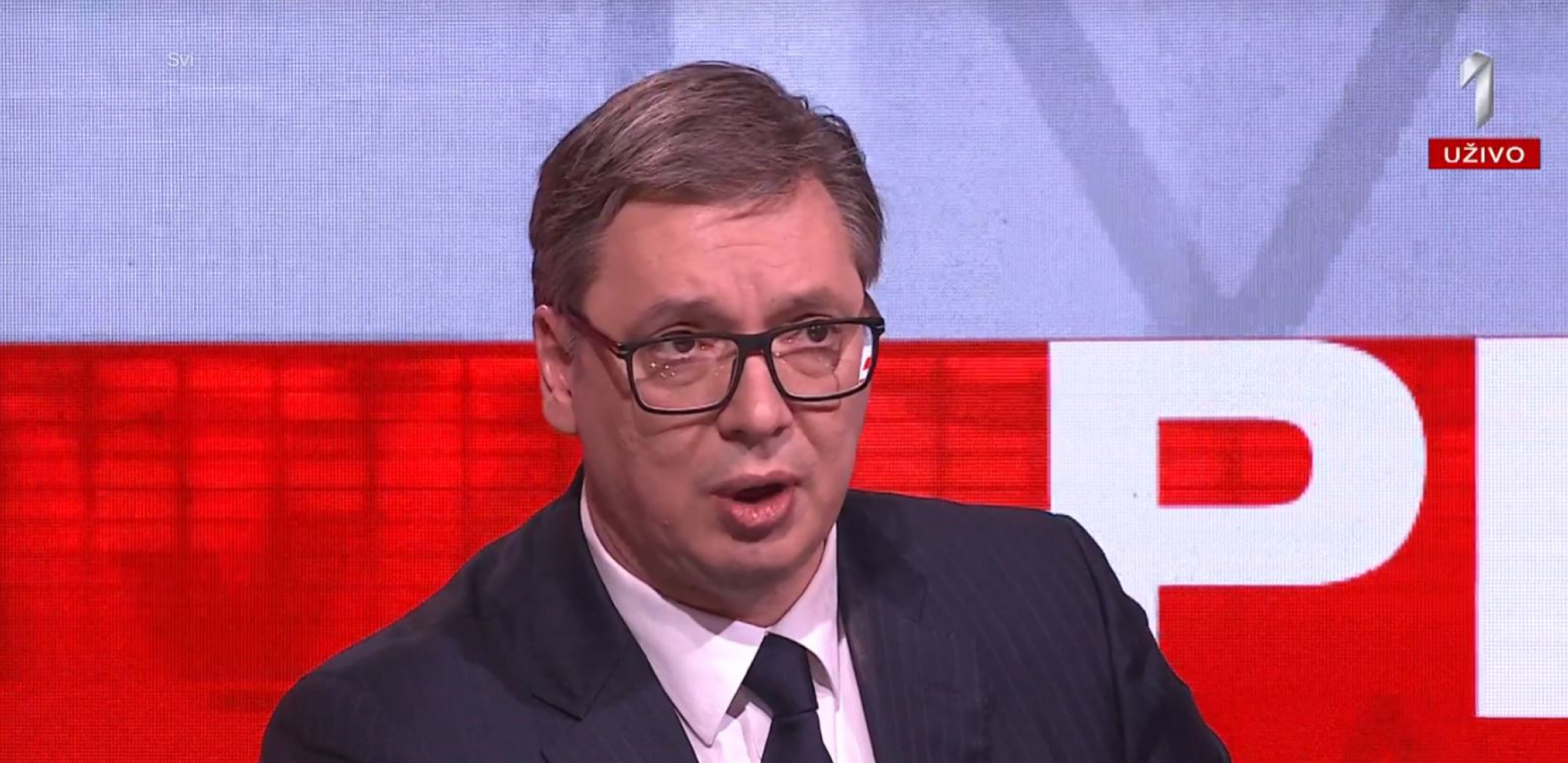 VUČIĆ RASTURIO KRITIČARE POMOĆI MLADIMA Ako mislite da nekoga možete da kupite za 100 evra onda to govori više o vama…