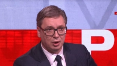VUČIĆ RASTURIO KRITIČARE POMOĆI MLADIMA Ako mislite da nekoga možete da kupite za 100 evra onda to govori više o vama…