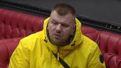 JANJUŠ IMA NOVU DEVOJKU Neverovatno podseća na njegovu bivšu suprugu