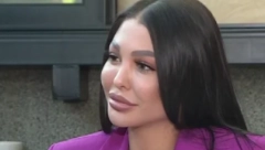 ŠTA LI ĆE REĆI TAKI? Maja Marinković u vrelom izdanju, dekolte u prvom planu, a napolju minus