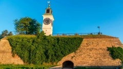 PROGRAMSKI LUK "TVRĐAVA MIRA" DOVODI EVROPSKE PRESTONICE KULTURE U NOVI SAD Događaj ima posebnu simboliku