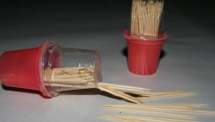 SPREČITE IZLIVANJE VODE NA ŠPORET: Potrebna je jedna čačkalica koju treba na ovaj način da namestite