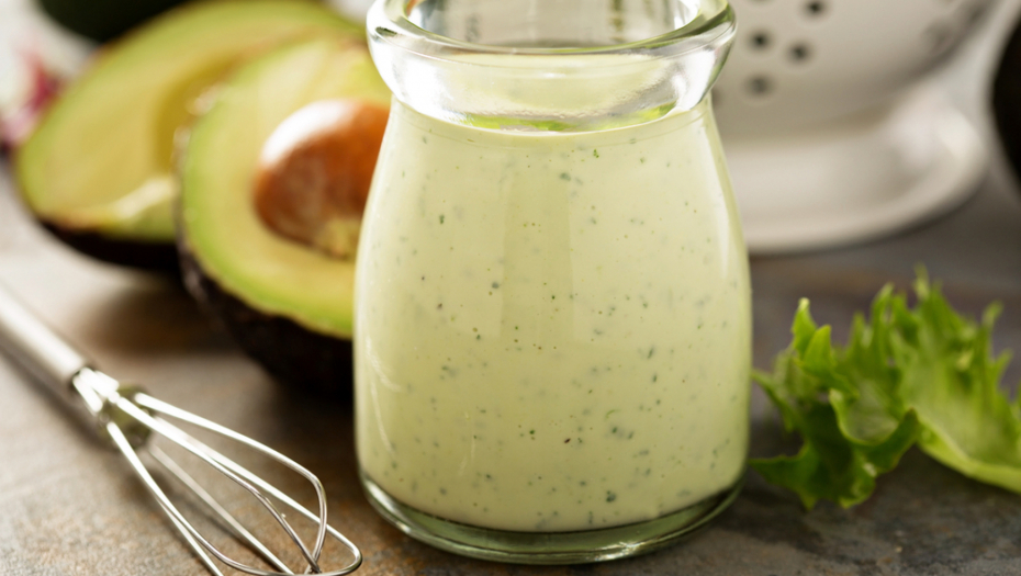 Savršeno ide uz meso! Kremasti avokado sos (RECEPT)