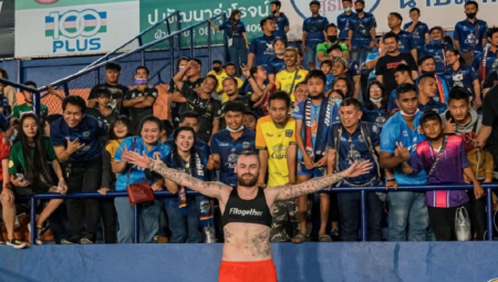 ODBIO PARTIZAN, OTIŠAO U DALEKU AZIJU, A SADA UČI TAJLANĐANE SRPSKIM HITOVIMA! Neverovatna priča bivšeg reprezentativca Srbije o raju na zemlji, Ipčetu i pijanstvu sa legendama! (FOTO)