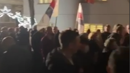 SRBIJA NA NOGAMA! Svi gradovi i sela se digli da što pre pruže podršku Aleksandru Vučiću (FOTO)