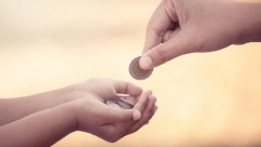 RADI TATI ZA CIGARE Traumatična ispovest maloletne prosjakinje za Alo!