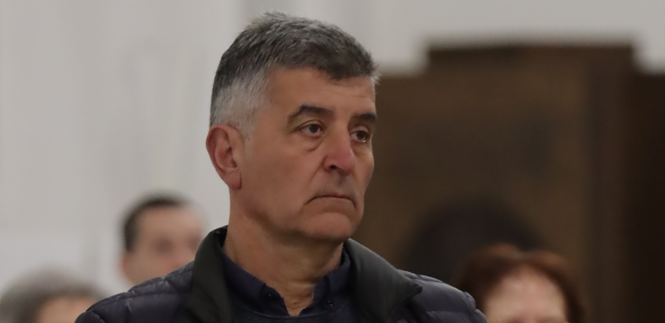 NENAD PERIŠ OVIM GESTOM RASPLAKAO REGION "I zvaću tvoje ime i drži moje oči iznad talasa, u zagrljaju tvome počivaće duša moja"